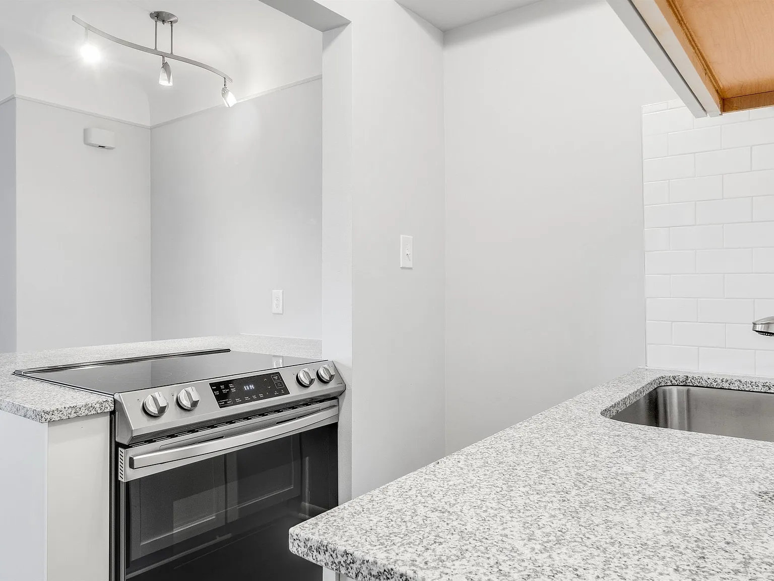 W 9 Mile Apartments — Photo 1