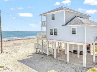 1213 Sargasso Ln, Freeport, TX 77541