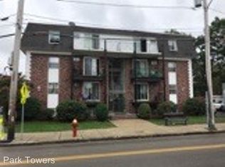 56 W Wyoming Ave APT 27, Melrose, MA 02176