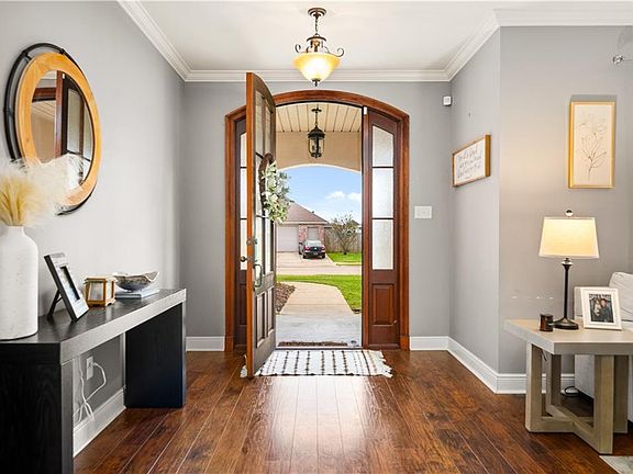 4th image of 35 Ragan Dr