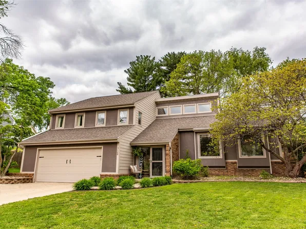 724 46th Pl, West Des Moines, IA 50265