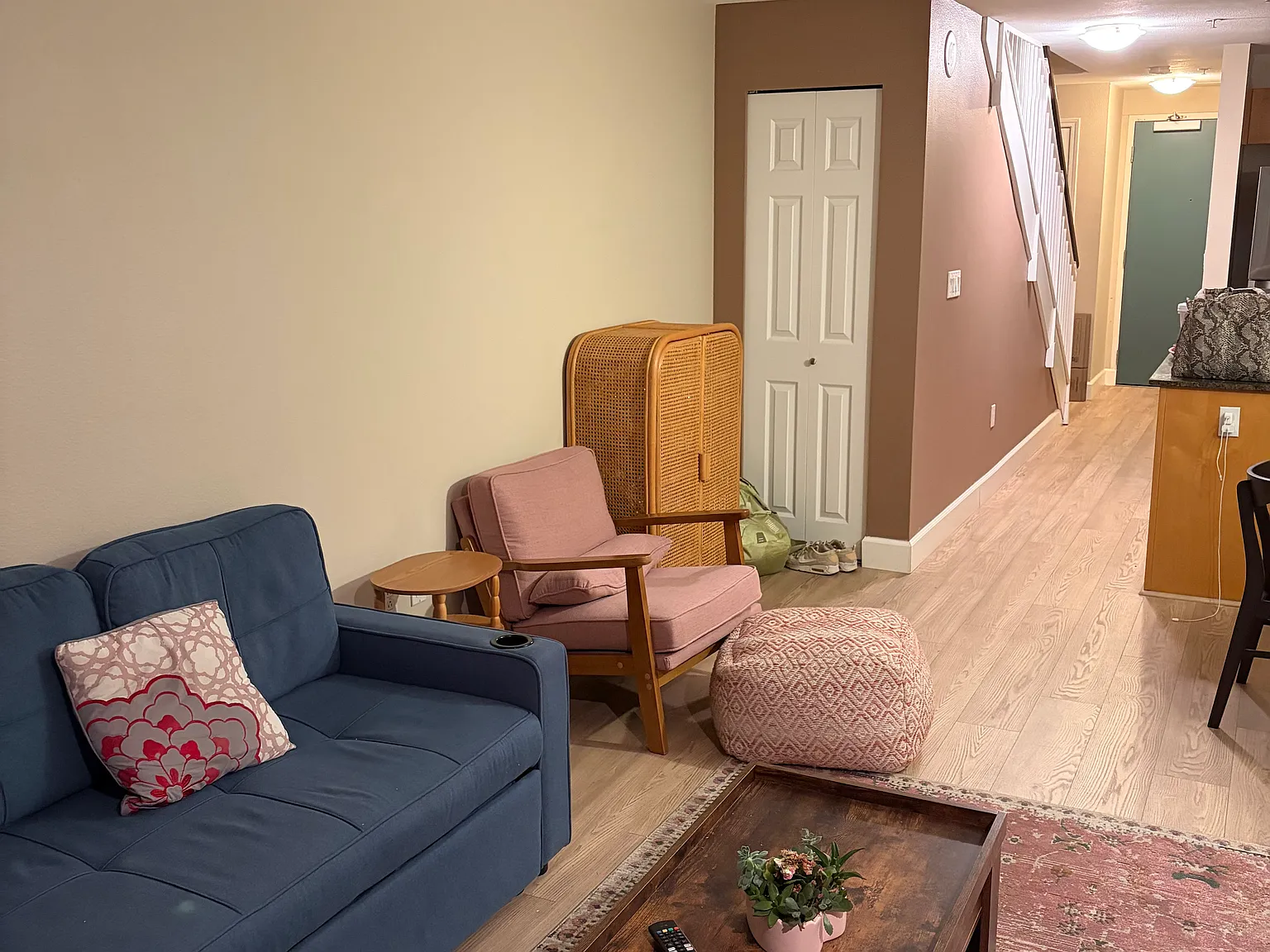 2 bed, 2.5 bath, 921 sqft, $1,750 — Photo 3
