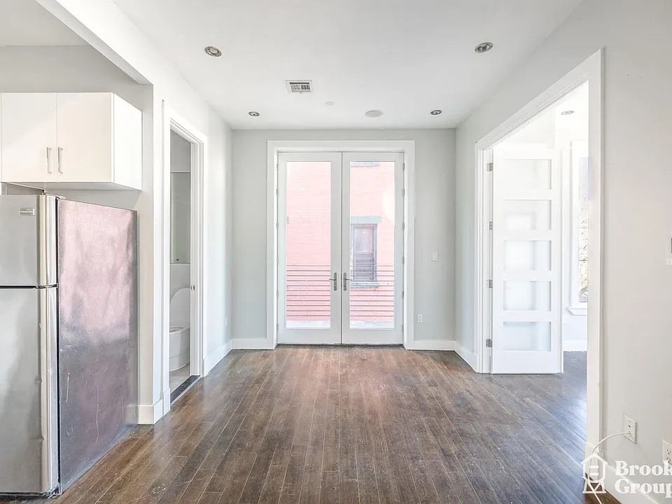 129 Park Ave #3A