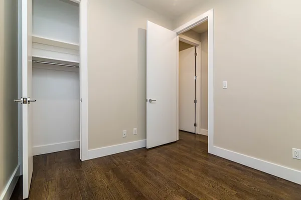 Rented by Nooklyn NYC LLC | media 31