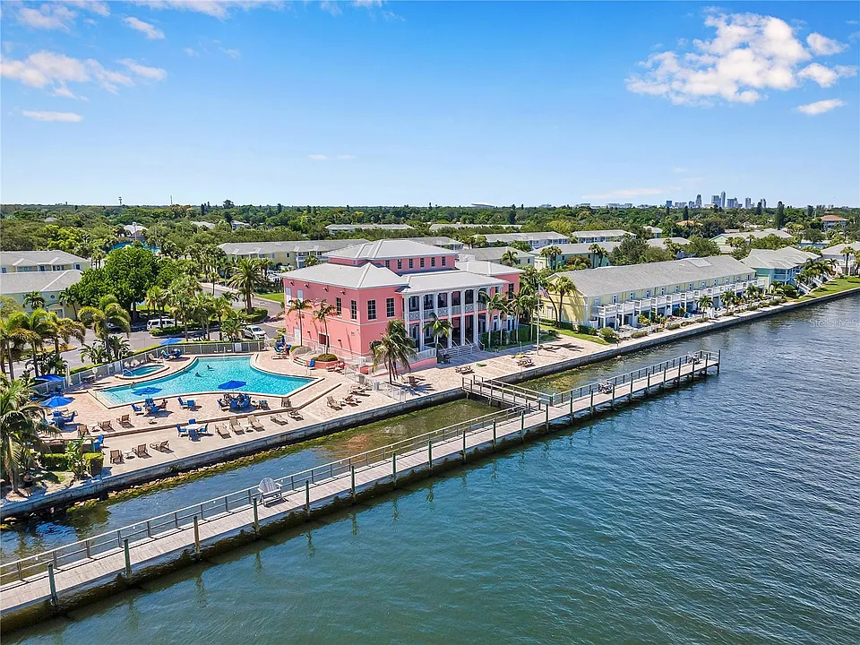 4875 Coquina Key Dr SE #B