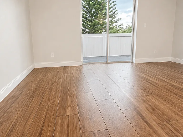 4755 Leonard Blvd S — Photo 12