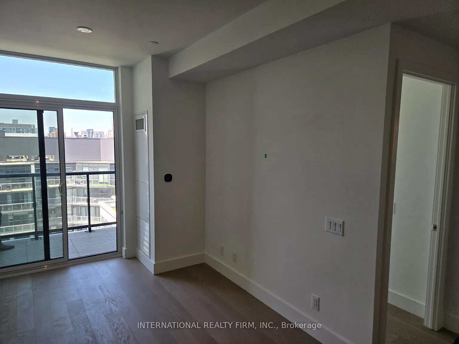 4 bed, $2,550 — Photo 3