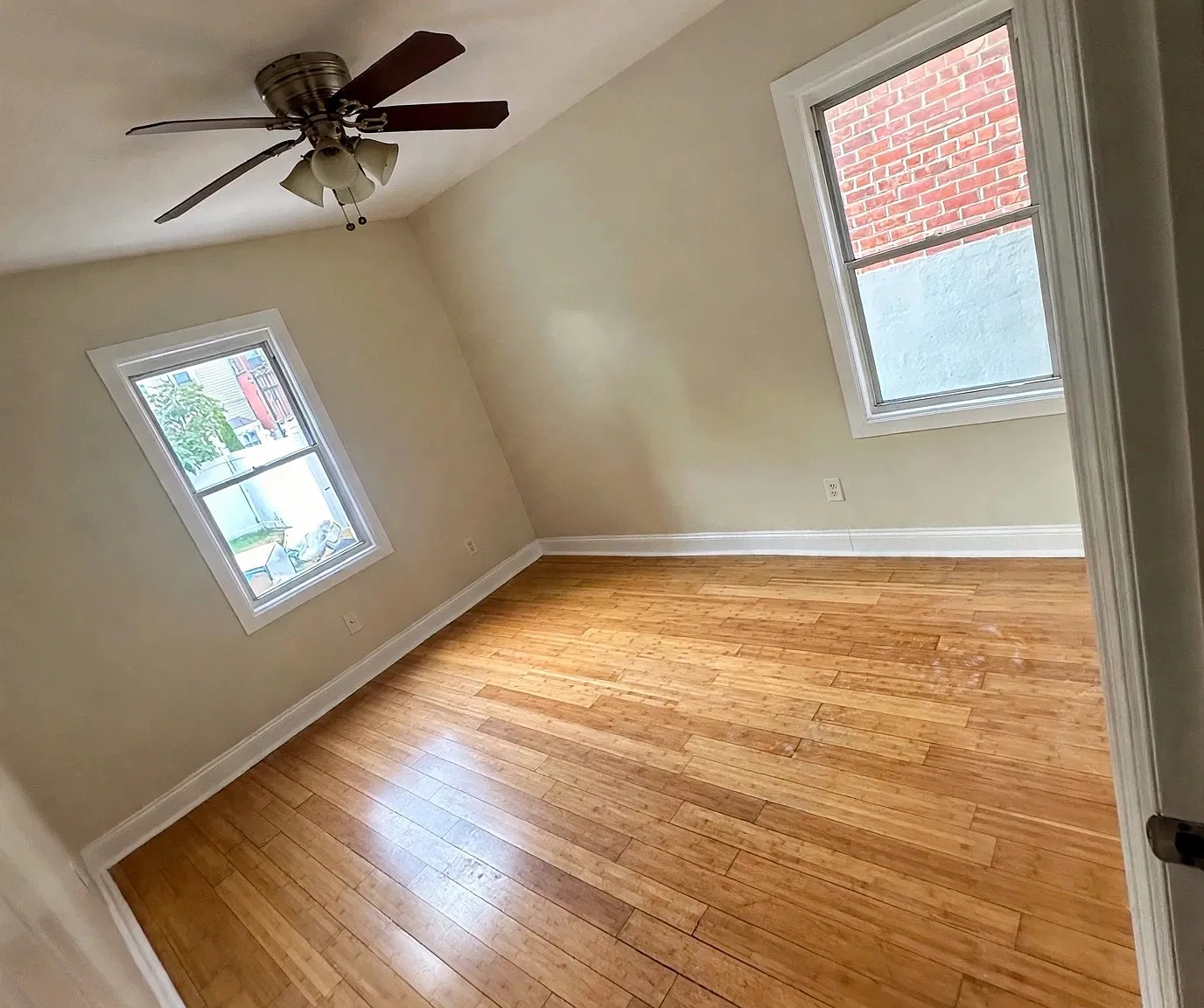4 bed, $3,500 — Photo 4