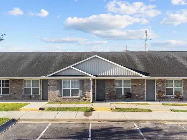 3904 W Vancroft Cir #6, Winterville, NC 28590