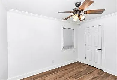 1401 McCullough Avenue Northeast — Photo 4