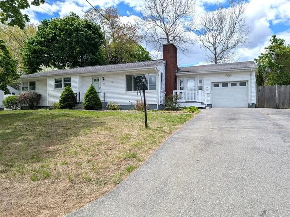 98 Pleasant View St, Methuen, MA 01844