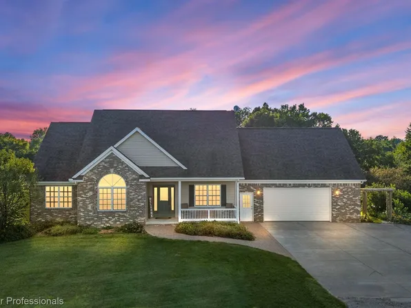 6099 Simmons Trl, North Branch, MI 48461