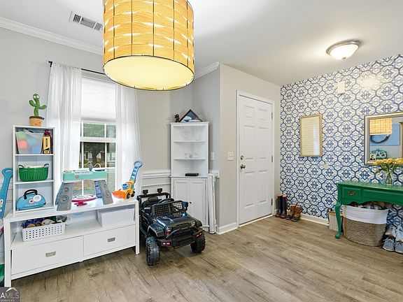 5th image of 106 Stonebrook Way