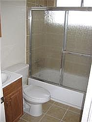 Main bathroom 