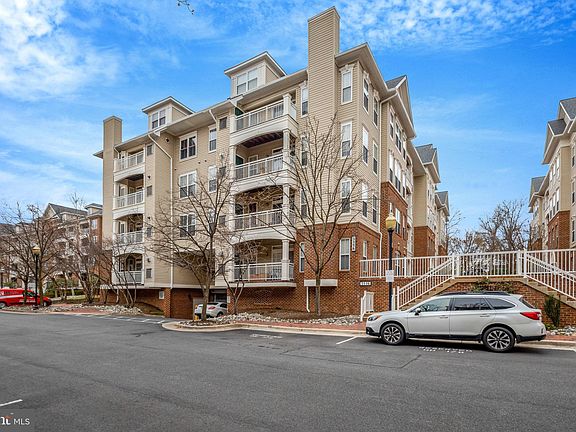 2nd image of 5116 Donovan Dr APT 202