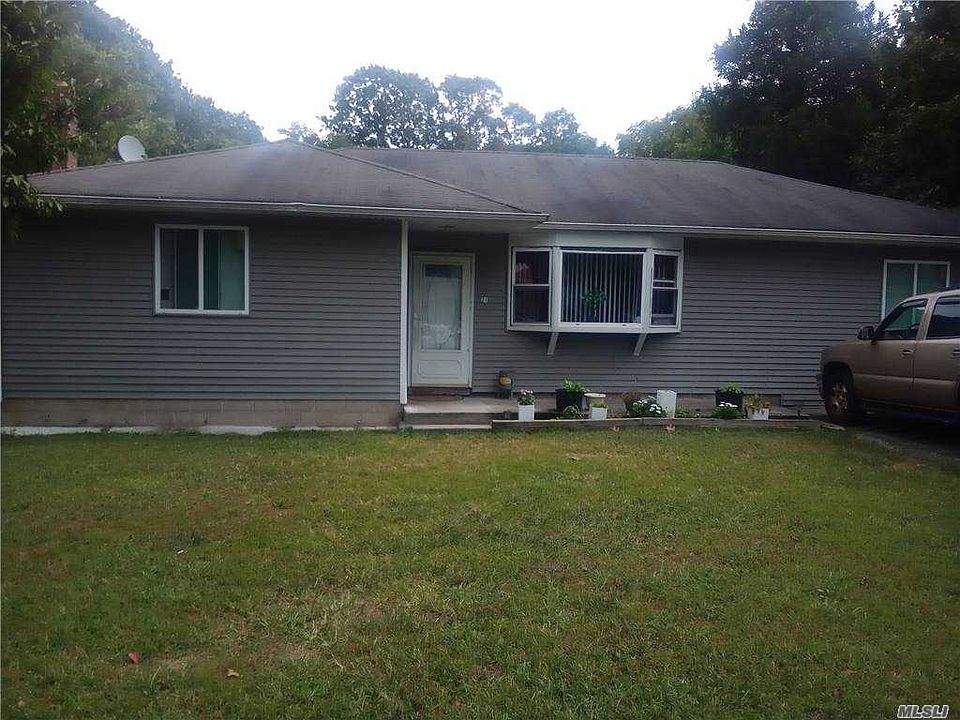 1st image of 21 Judith Dr