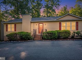 209 Edgehill Dr, Locust Grove, VA 22508