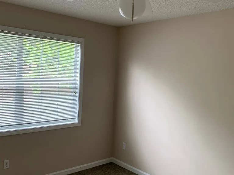90 Woodfield Pl — Photo 9