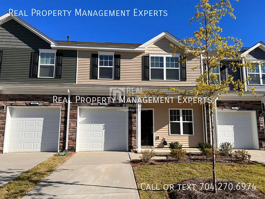 **Coming Soon**Beautiful 3br 2.5ba Townhouse In Charlotte! — Photo 2