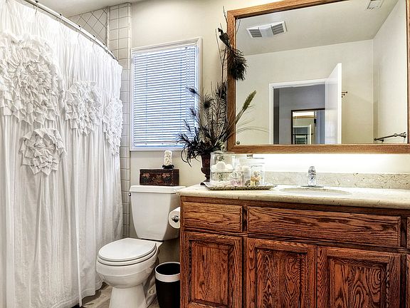 113 Grand Canal-Back Bathroo