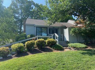 2417 S Clearing Rd, Salem, VA 24153