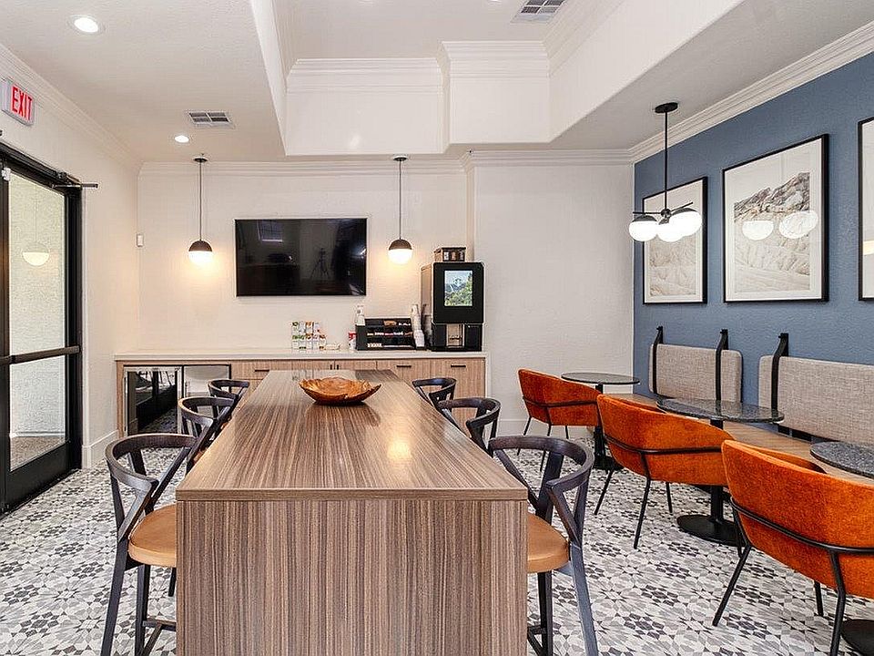 Enjoy Complimentary Starbucks Coffee in Our Cafe Lounge