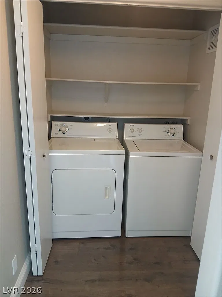 1 bed, 1.0 bath, 777 sqft, $1,299 — Photo 4