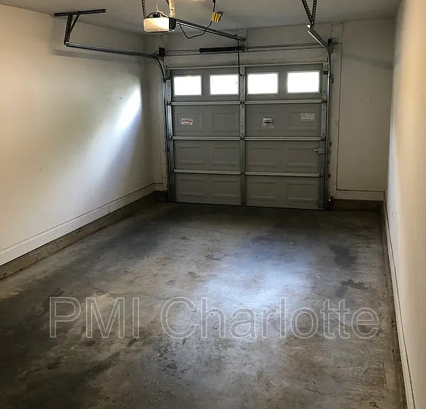 6710 Mallard Park Dr #8 — Photo 17