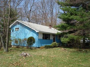 4 Bassett Ave, Burlington, MA 01803