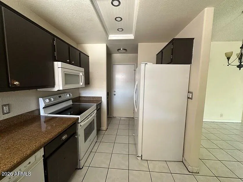 4 bed, 3.0 bath, 1630 sqft, $2,250 — Photo 4