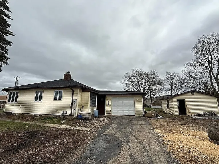 2301 Badger Ln — Photo 18