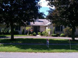151 Highfield Ln N, Chambersburg, PA 17201