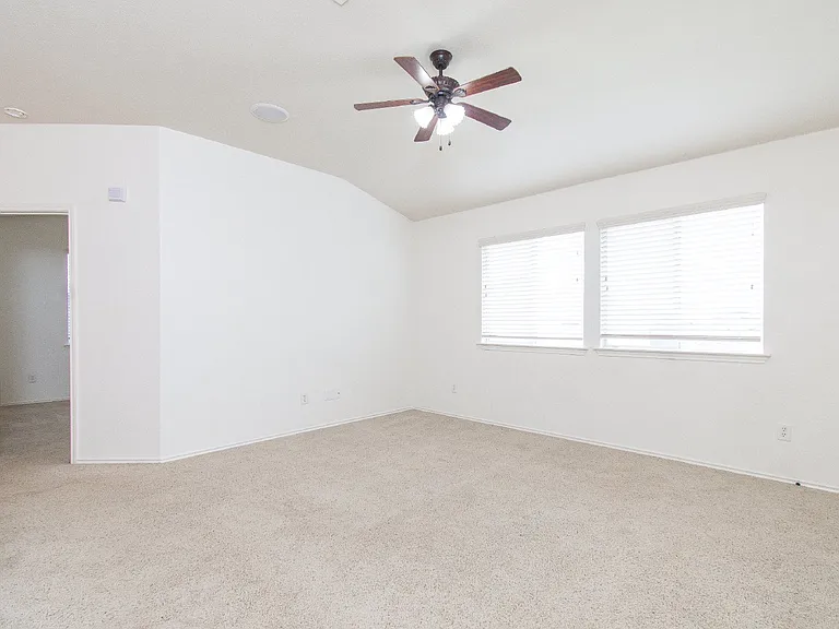 4902 Selenite Ct — Photo 16