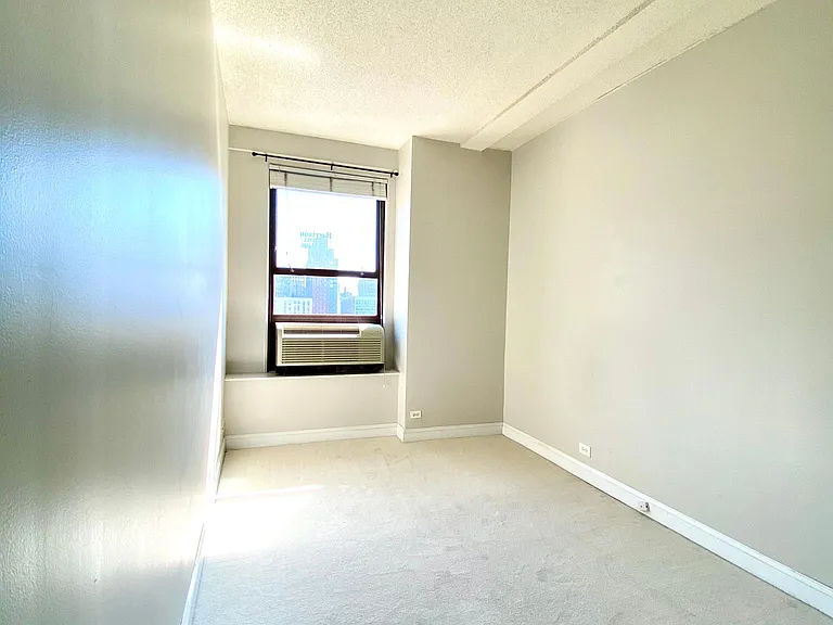 600 S Dearborn St #1202 — Photo 9