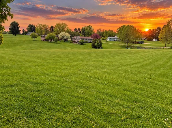E Lincoln Ave, Lancaster, WI 53813