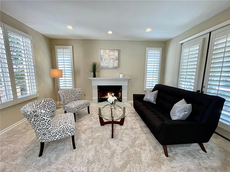 4 Highpoint — Photo 14