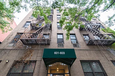 601 Tenth Avenue in Hell&#39;s Kitchen