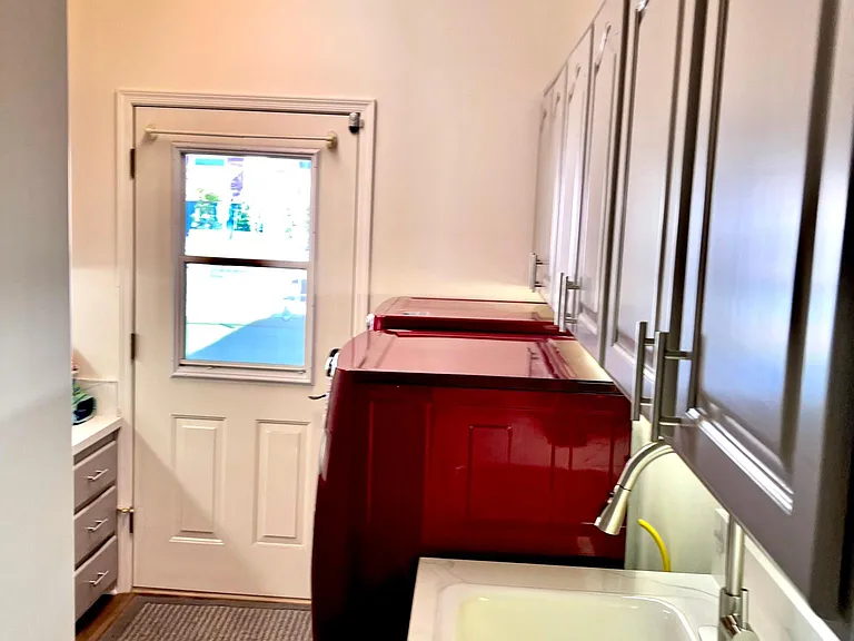 2420 Snead Dr — Photo 11