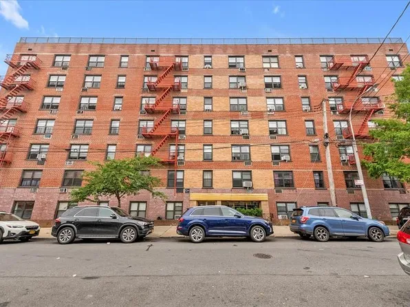 880 68th St APT L4, Brooklyn, NY 11220