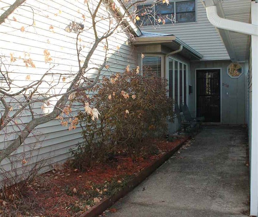1st image of 376 Keane Ln