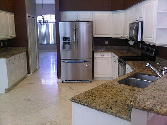 4th image of 316 Oakwood Ct