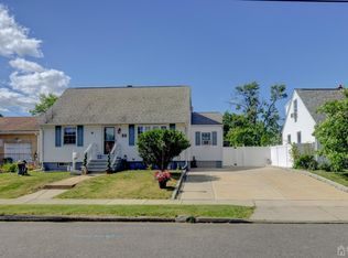 90 Johnson St, Fords, NJ 08863