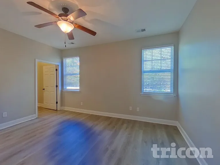 338 Bronze Dr — Photo 8