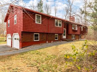 10 Mansfield Dr, Chelmsford, MA 01824