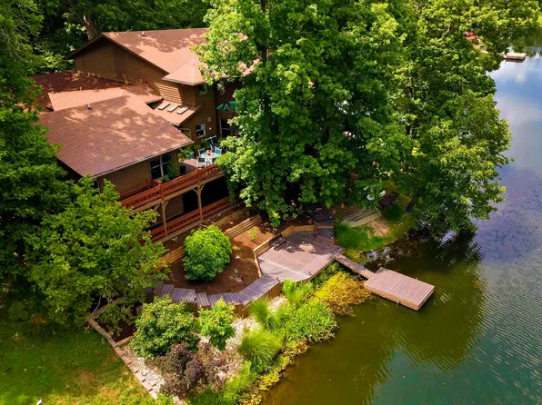 396 Lake Indian Hills Cir, Carbondale, IL 62902