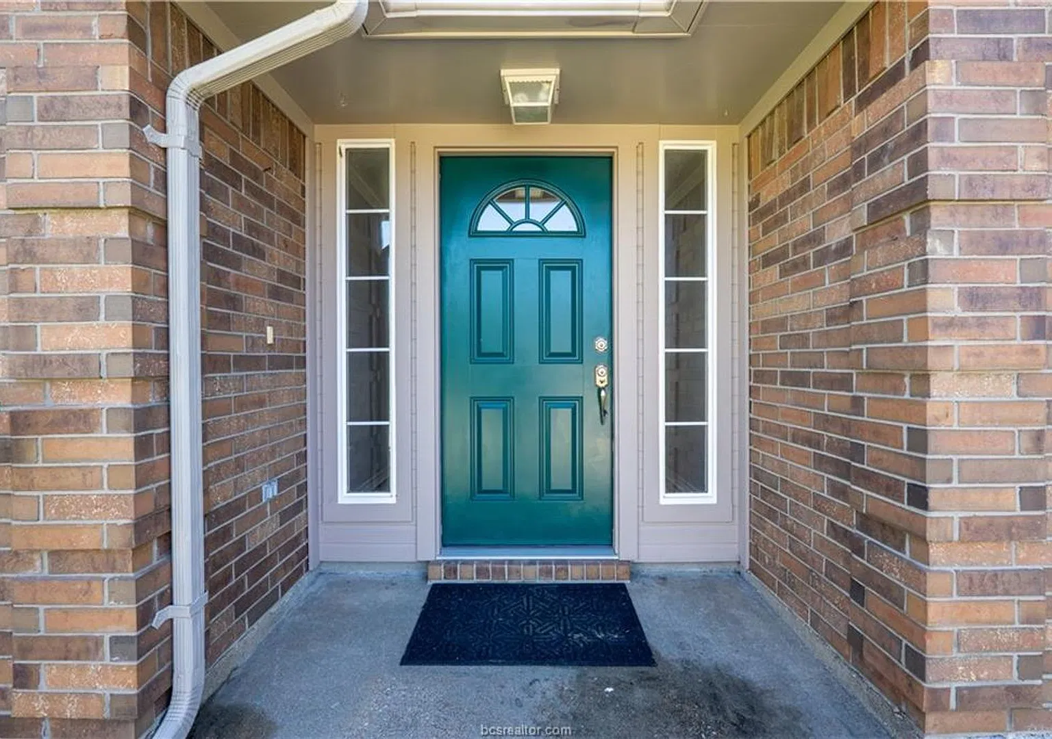 1520 Strasburg Circle — Photo 4
