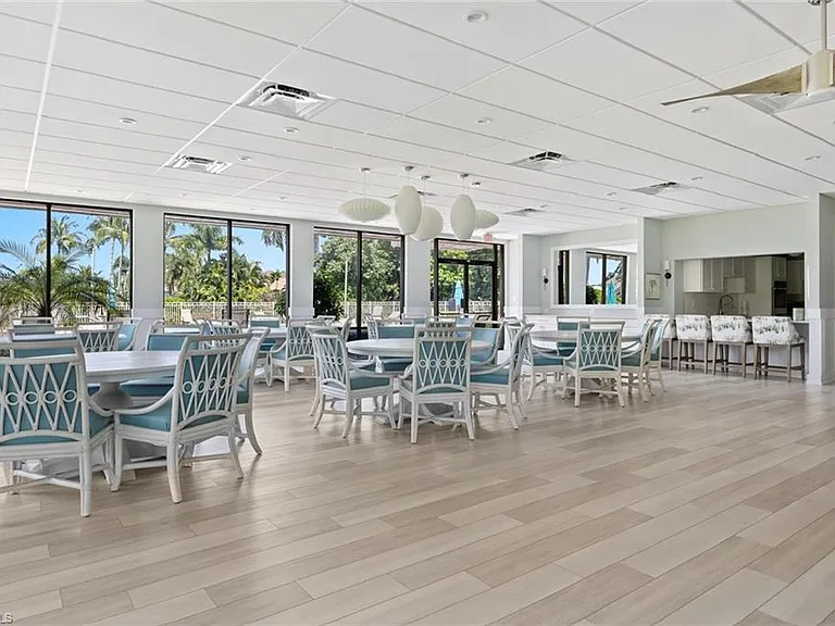 555 Park Shore Dr #B-513 — Photo 7