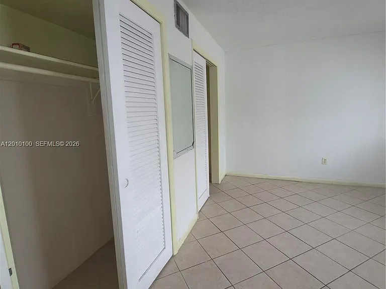 1826 Cleveland St #3 — Photo 11