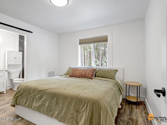 4th image of 1100 N Retreat Ave