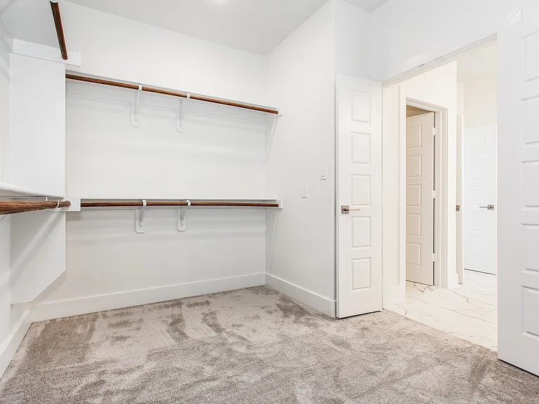 917 Protea St — Photo 50